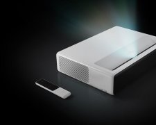 Xiaomi представила проектор Mi Laser Projector Mini за копейки