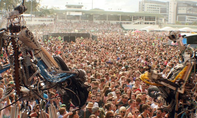 Роботы порабощают мир: украинскую сцену едет "захватывать" необычная рок-группа из Германии