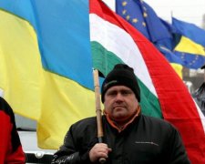 Святое дело: Венгрия нагло ударила по украинской Конституции
