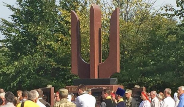 У Новограді-Волинському відкрито пам’ятник воїнам АТО (фото)