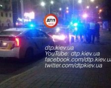 Водитель выбежал из машины чтобы стать пешеходом