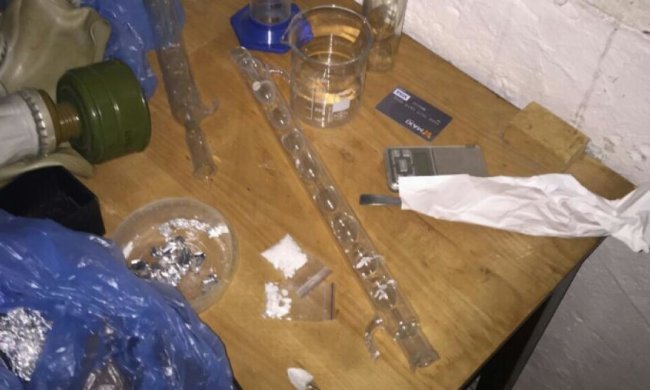 Нарколабораторию ликвидировали в Печерском районе Киева (фото)