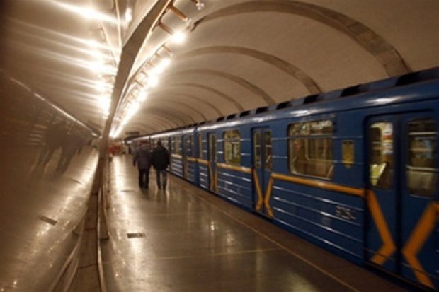  Київське метро продовжить на годину роботу в пасхальну ніч