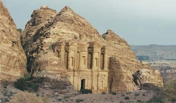 Бойовики "ІДІЛ" підірвали 500-річний храм у Пальмірі 