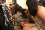 Жінок - на панель, чоловіків - гарувати: мерзенну схему вербування дніпрян показали всій Україні