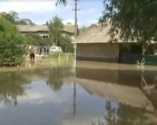 Село на Прикарпатье повторило печальную судьбу Атлантиды - 10 метров водного ада