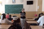 Школа, скріншот відео