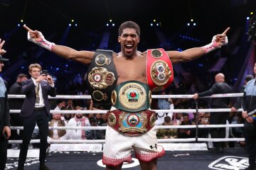Ентоні Джошуа повернув свої титули, twitter.com/MatchroomBoxing