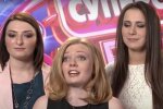 Настя Оруджова, Саша Машлятіна та Аліна Блажкевич. Фото: скрін youtube