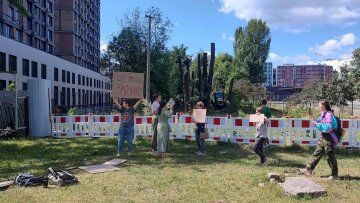 Протест жителей Теремков против вырубки лесополосы под теплотрассу