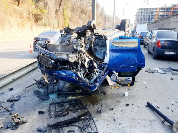 Аварія у Києві, фото: Інформатор
