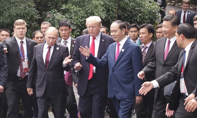 Главное за ночь: мировая война от Путина и новые зарплаты