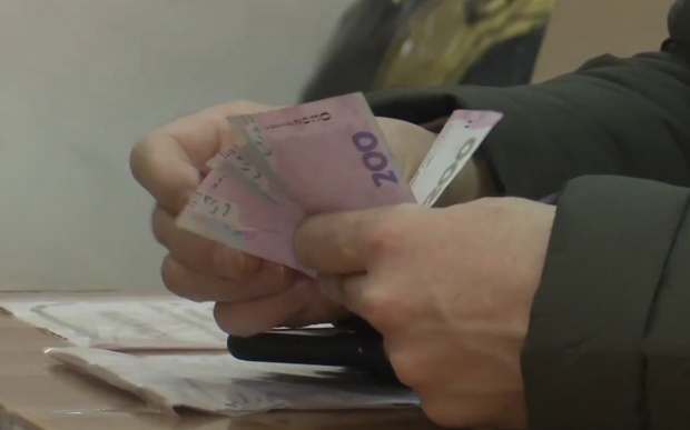 Деяким українцям виплатять разову допомогу: хто отримає 10 000 гривень