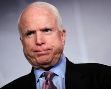 Маккейн нагадав Трампу про перший крок усіх диктаторів