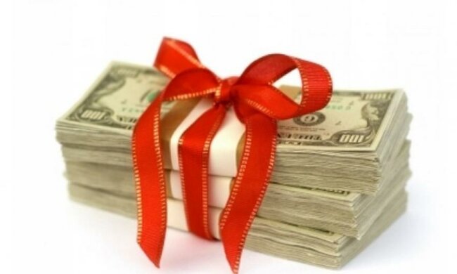 Судья Куркотова "наколядовала" подарков на  2,5 млн грн