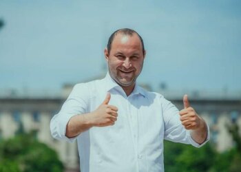 "Слуга народа" Негулевский: как из дорожных ям достать миллионы
