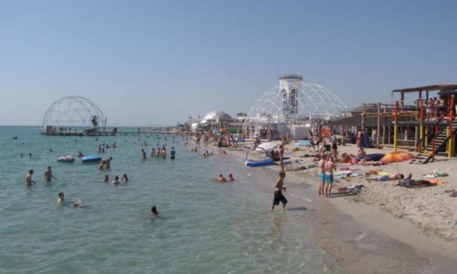 Республіка нещастя KaZантип: окупанти знищили курортну Поповку