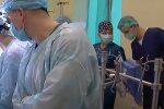 У маленької крихітки пухне голова, мама в розпачі просить про допомогу: "Врятуйте Кірочку"