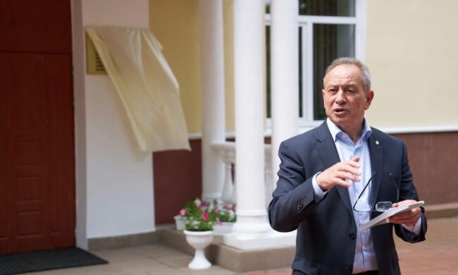 Николай Томенко
