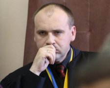 Суддя відомий за справою Януковича і його соратників помер за кермом