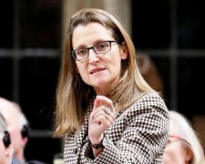 Глава МИД Канады передумала ехать в Украину: что случилось