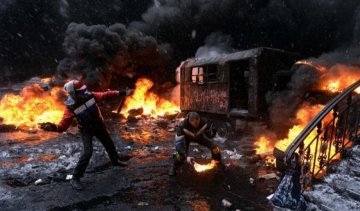 Політики дискредитують успіхи Майдану й АТО