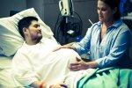 Американец попытался родить ребенка, но ему стало больно