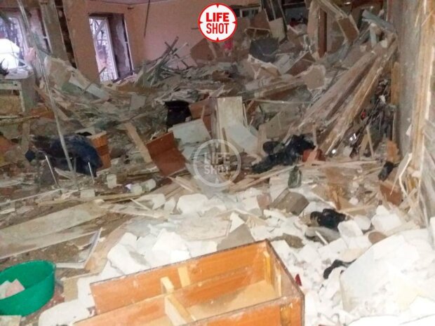 Вибух самогонного апарату в Олександрівці, фото: Telegram-канал "Life Shot"