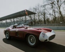 Лише 2 у світі: українець продає дуже рідкісне авто