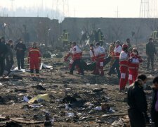 Кое-что не совпадает: в сети появилось видео, где Иран запустил две ракеты в украинский Boeing 737