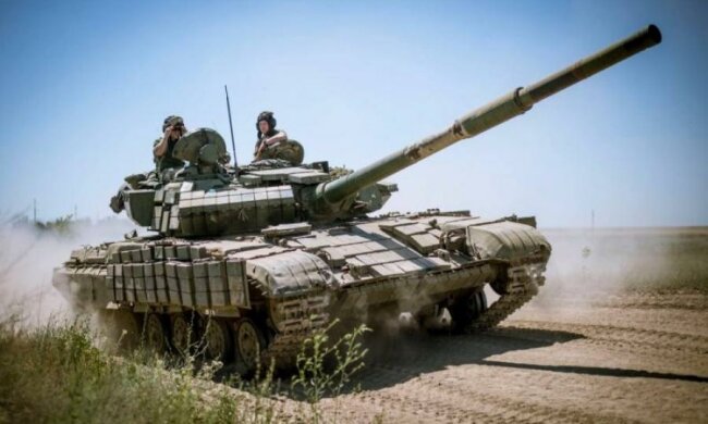 Под носом у боевиков: украинские танкисты готовятся к наступлению