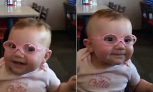 Реакція немовляти, яке побачило батьків завдяки окулярам (відео)