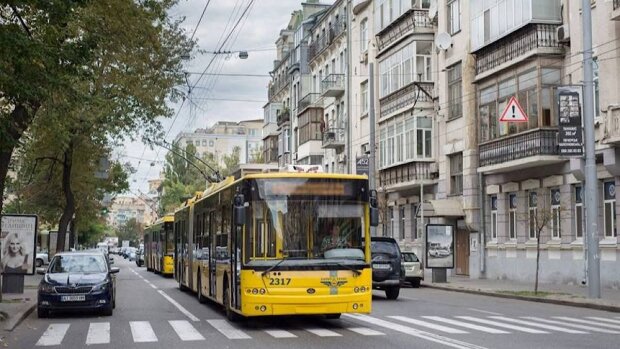 Пенсіонерам намагалися обмежити поїздки – безцільно пересуваються містом