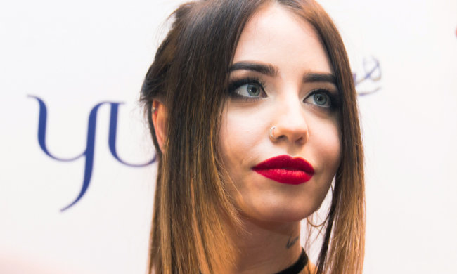 Дорофєєва підкорила New York Fashion Week блискучим вбранням: і холод не страшний