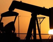 США обвиняют Сирию в покупке нефти у ИГИЛ