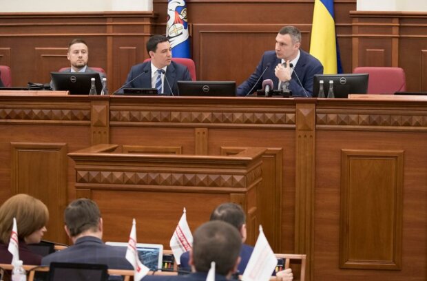 "Страйк" Киевсовета пришелся на решающий период: на кону - важнейшие вопросы