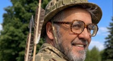 Актор Євген Бушмакін