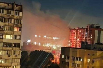Нічна атака на Київ: горіли кафе в Солом'янському та склад в Оболонському районах