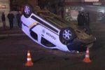 Аварія на Львівщині: поліцейський Prius перекинувся