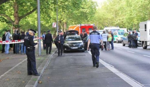 Исламиста застрелили в Берлине за нападение с ножом на полицейского