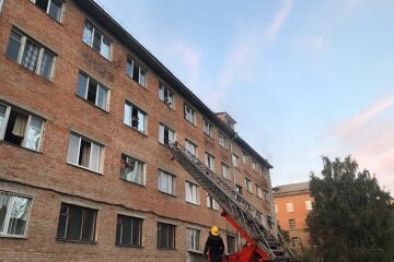 Пожар в Уманском общежитии, фото: ГСЧС Украины