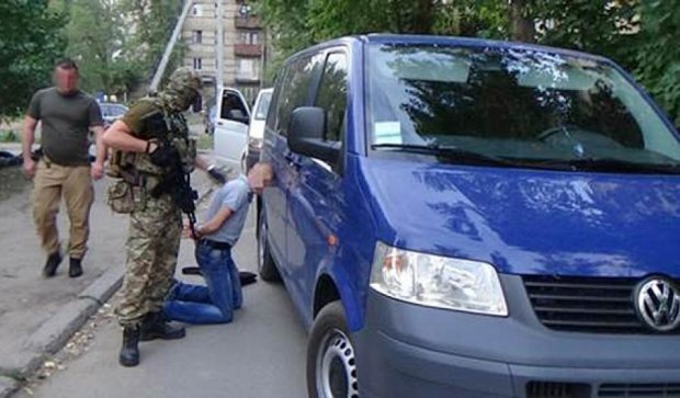 В Луганской области задержали четырех милиционеров-взяточников (фото, видео)