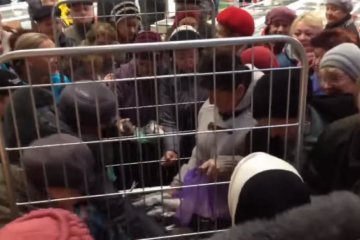 Кияни побилися за дешеву їжу (відео)