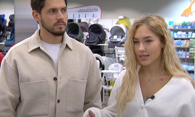 Даша Квиткова и Никита Добрынин, кадр из видео