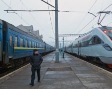 Укрзалізниця про перекриття колій протестувальниками: ми подумаємо