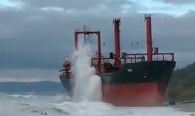 Кораблекрушение в Эгейском море: возле Лесбоса потерпело бедствие судно с украинцами