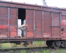 На Луганщині затримали потяг з контрабандними канцтоварами для бойовикам
