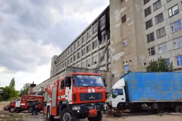 В Харькове на предприятии вспыхнул пожар: кадры с места ЧП