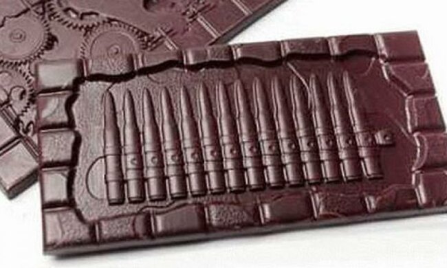 Россияне выпустили шоколад с патронами (фото) 