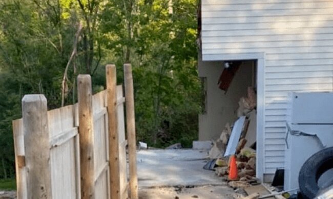 Розпиляний гараж. Фото: TikTok